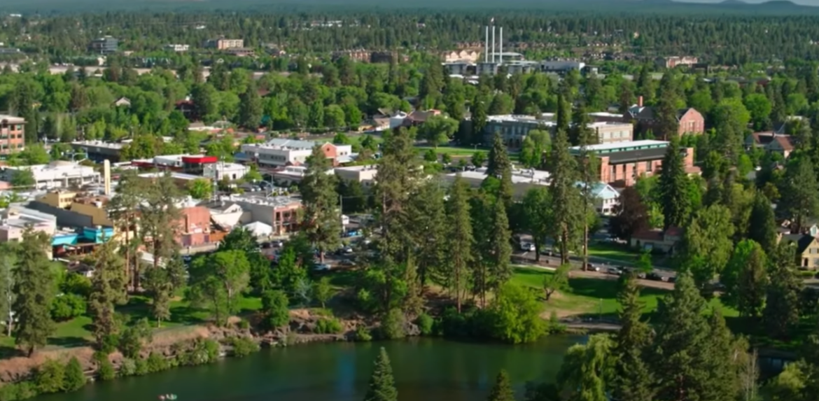 Exploring the Charming Allure of Small Towns in Oregon